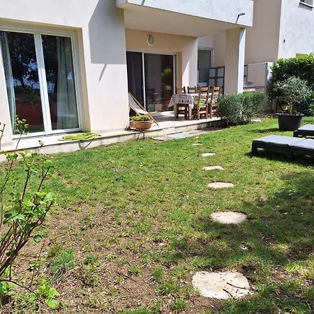 Douillet Avec Jardin Pour 4 Personnes Appartement *
