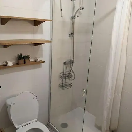 Douillet Avec Jardin Pour 4 Personnes Appartement Cauro