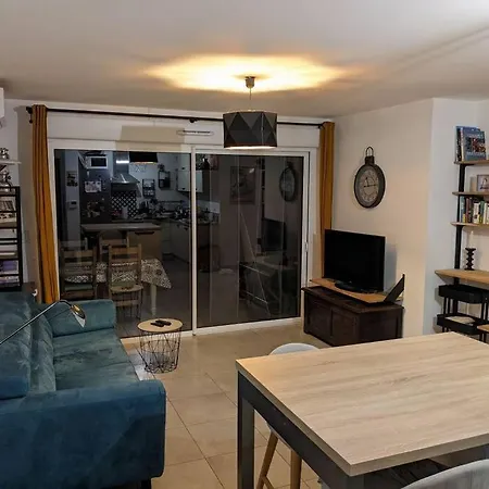 Douillet Avec Jardin Pour 4 Personnes Appartement Cauro
