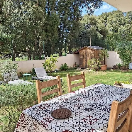 Douillet Avec Jardin Pour 4 Personnes *