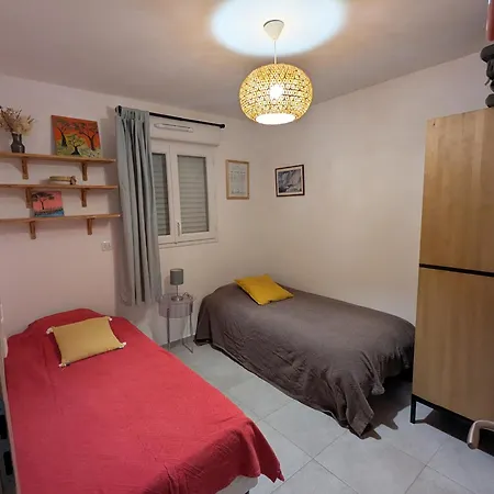Douillet Avec Jardin Pour 4 Personnes